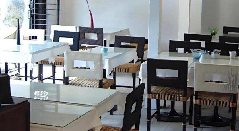 Montrara Happy House Hotel 3*
